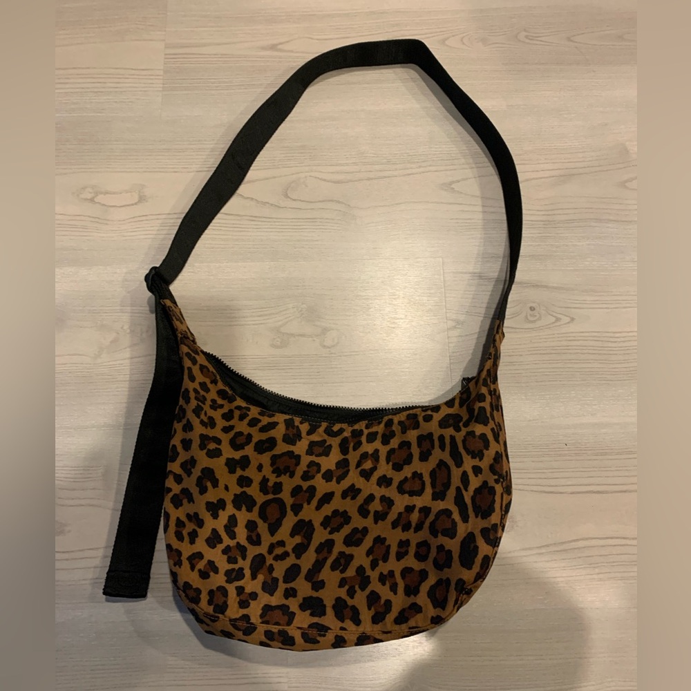 EUC Baggu Leopard Medium crescent bag